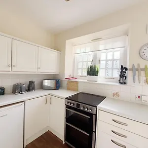 Cosy 1-bedroom Next To Combe Venue Blagdon